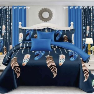 Seven-piece quilt set available for king and queen sizes , including a quilt, two standard pillowcases, two continental pillowcases, and two 140x218 cm curtains, with a blue background and a trendy feather feather design, all designed to create a coordinated and stylish bedroom look.
